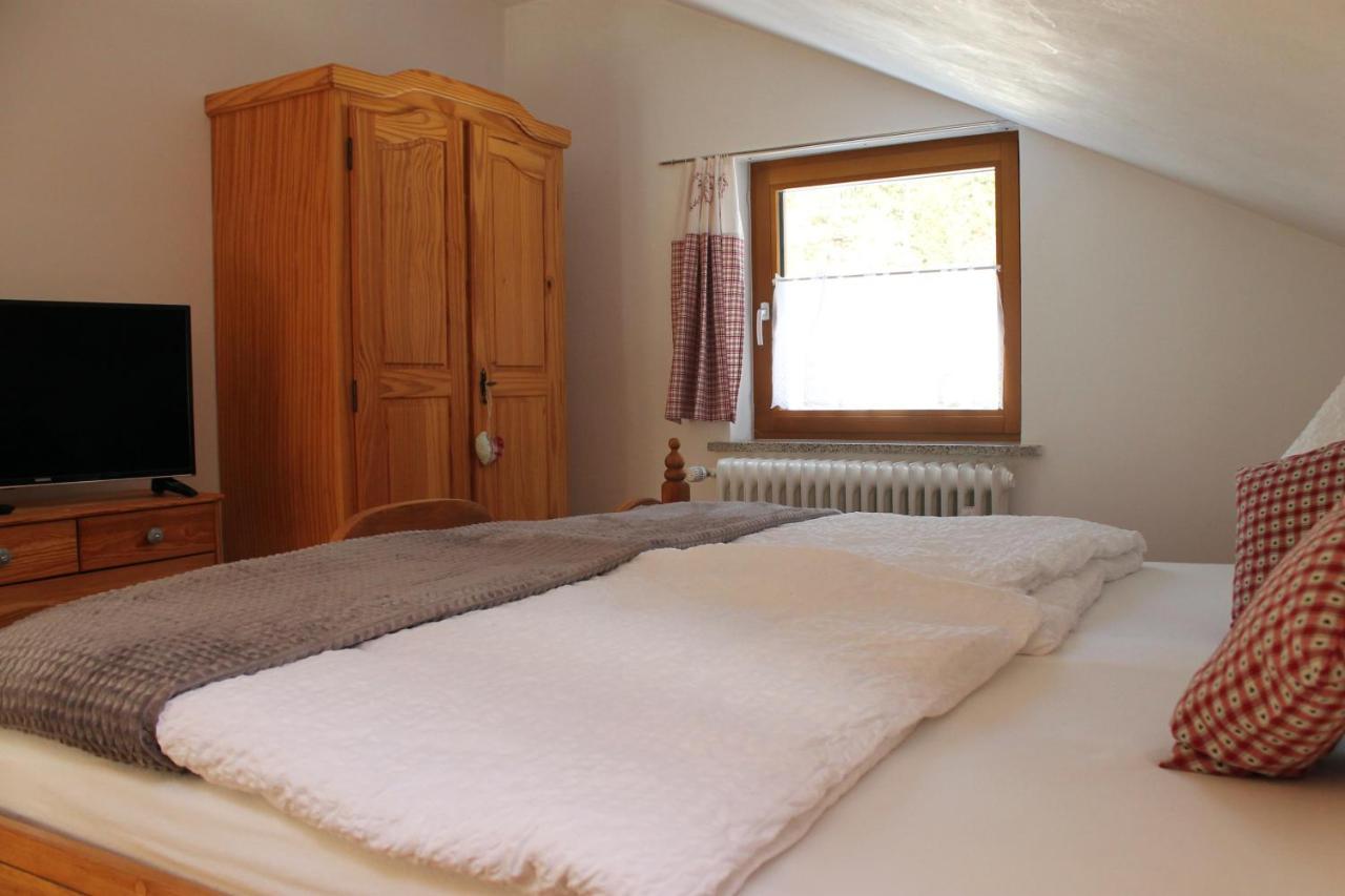 Berggasthof Kärntner Alm Hotell Mittenwald Exteriör bild